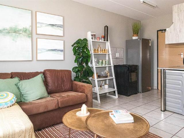 2 Bedroom Apartment in Alberton