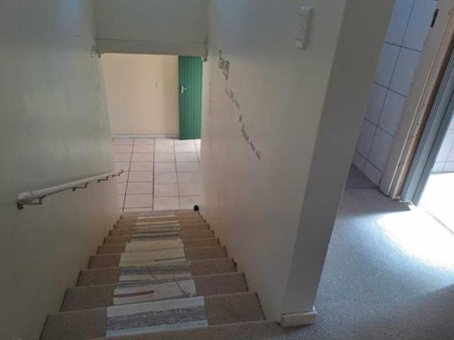 2 Bedroom Apartment in Amanzimtoti