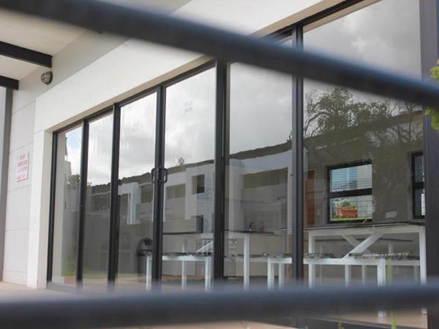 2 Bedroom Apartment in Amanzimtoti