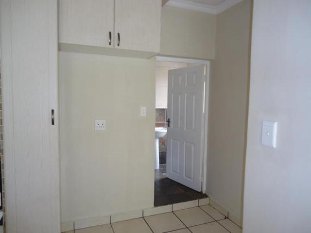 2 Bedroom Apartment in Amanzimtoti