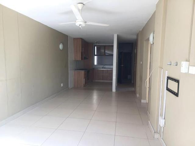 2 Bedroom Apartment in Amanzimtoti