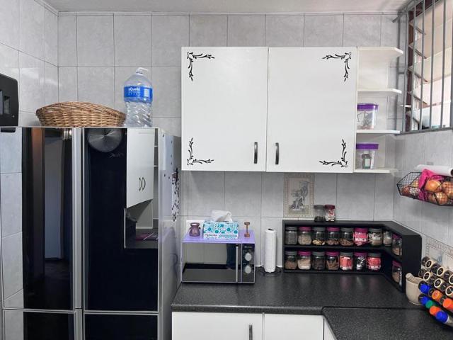 2 Bedroom Apartment in Amanzimtoti