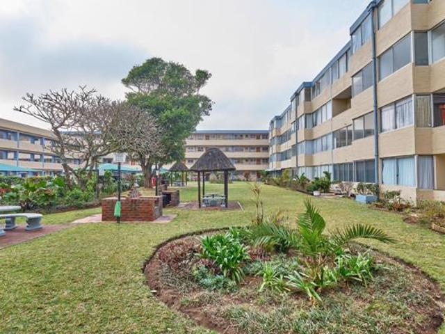 2 Bedroom Apartment in Amanzimtoti
