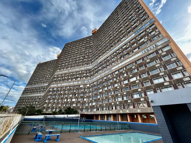 2 Bedroom Apartment in Amanzimtoti
