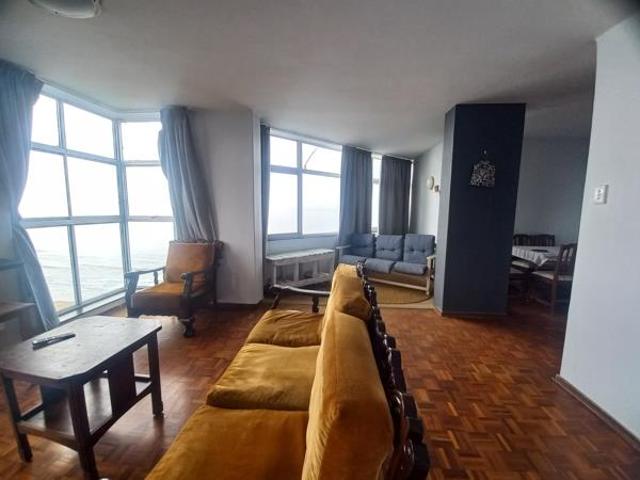 2 Bedroom Apartment in Amanzimtoti