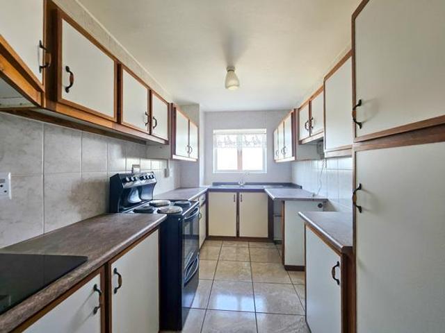 2 Bedroom Apartment in Amanzimtoti