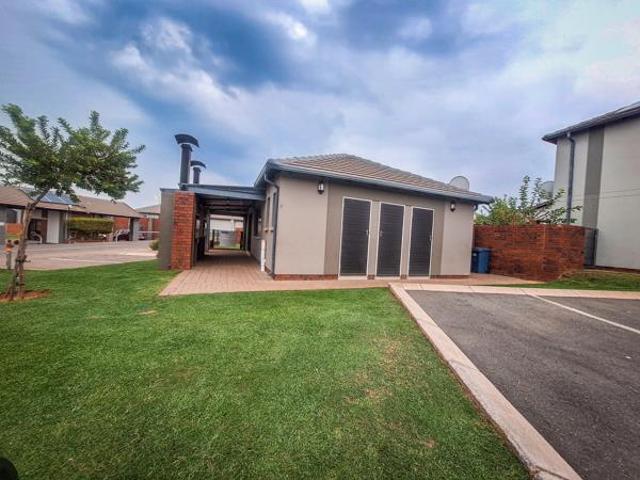 2 Bedroom Apartment in Amberfield