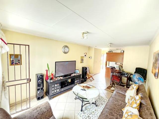 2 Bedroom Apartment in Andeon AH