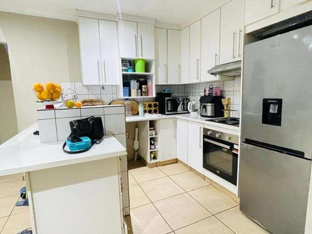 2 Bedroom Apartment in Arboretum