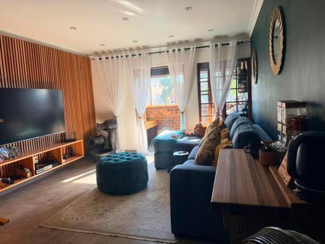 2 Bedroom Apartment in Arboretum