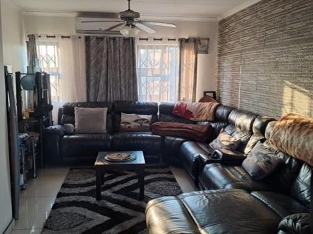 2 Bedroom Apartment in Arboretum
