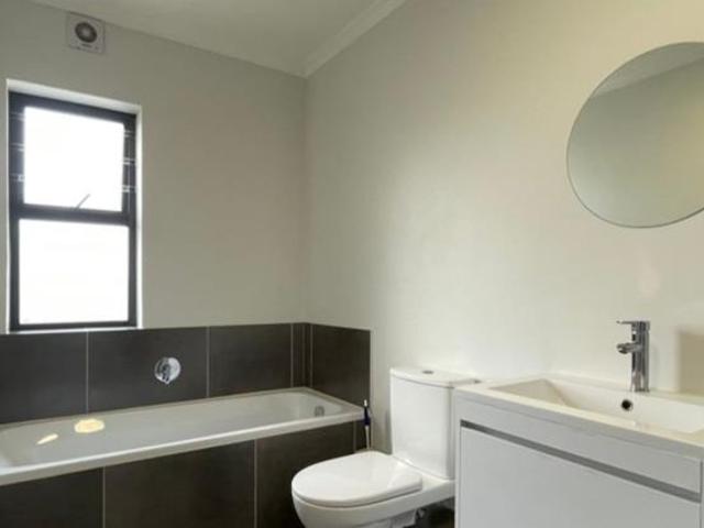 2 Bedroom Apartment in Burgundy Estate