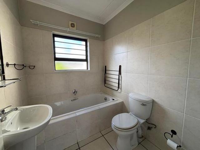 2 Bedroom Apartment in Burgundy Estate