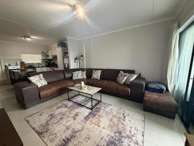 2 Bedroom Apartment in Burgundy Estate
