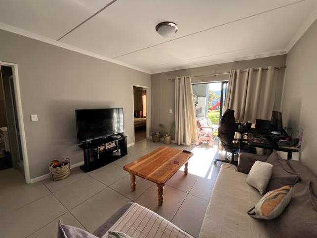 2 Bedroom Apartment in Burgundy Estate
