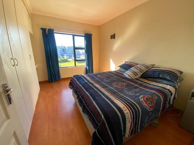 2 Bedroom Apartment in Burgundy Estate