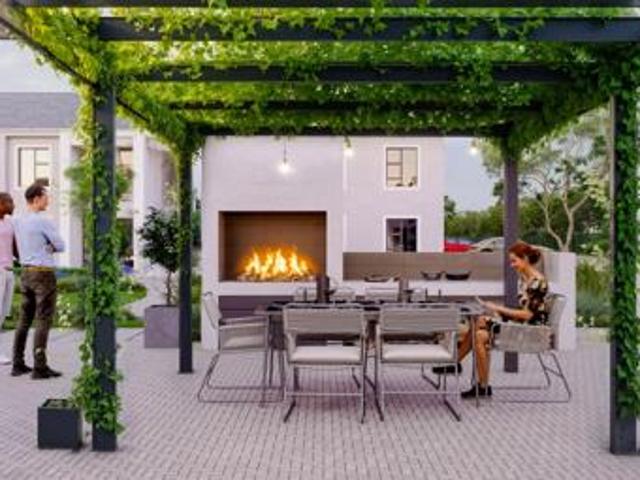 2 Bedroom Apartment in Burgundy Estate