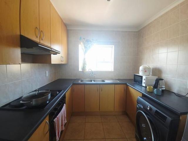 2 Bedroom Apartment in Burgundy Estate