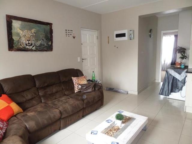 2 Bedroom Apartment in Burgundy Estate