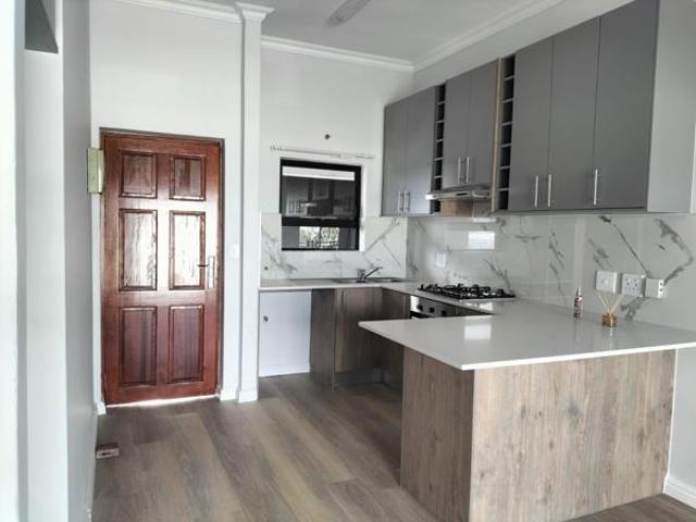 2 Bedroom Apartment in Burgundy Estate