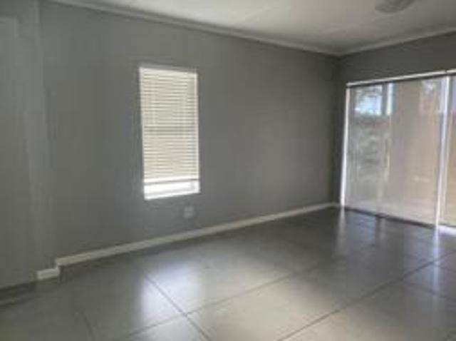 2 Bedroom Apartment in Burgundy Estate