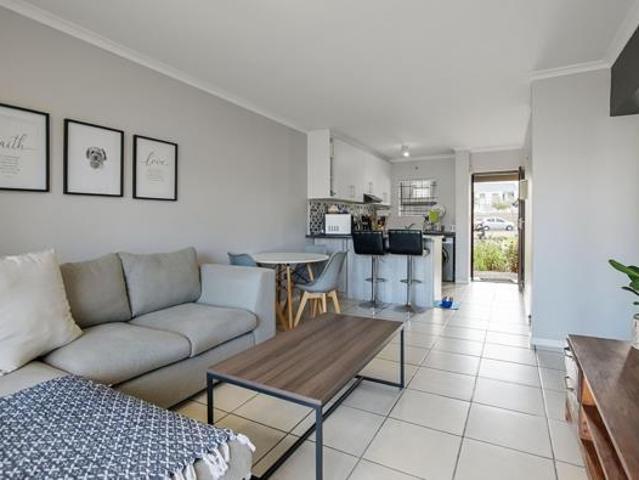 2 Bedroom Apartment in Burgundy Estate