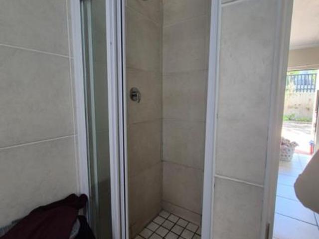 2 Bedroom Apartment in Burgundy Estate