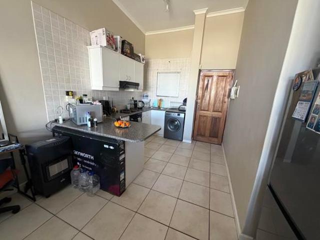 2 Bedroom Apartment in Burgundy Estate