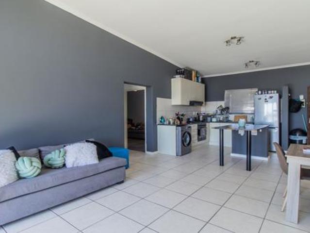 2 Bedroom Apartment in Burgundy Estate