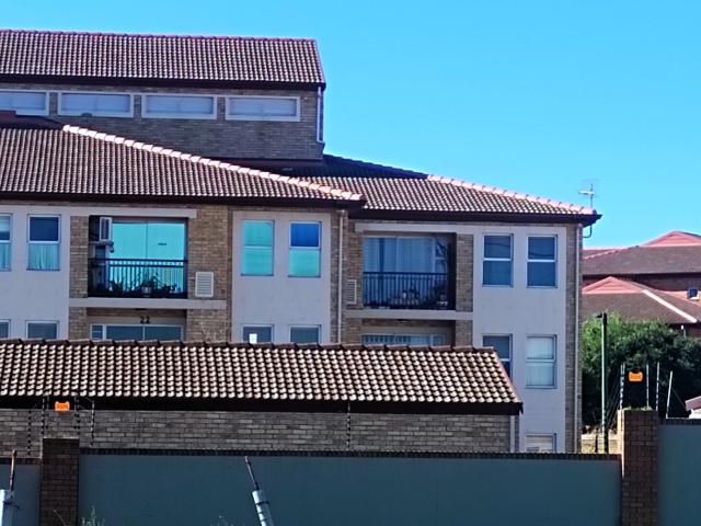 2 Bedroom Apartment in Burgundy