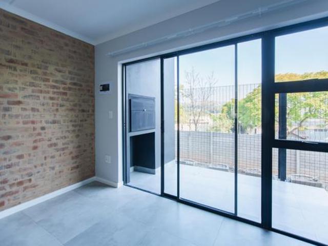 2 Bedroom Apartment in Baileys Muckleneuk