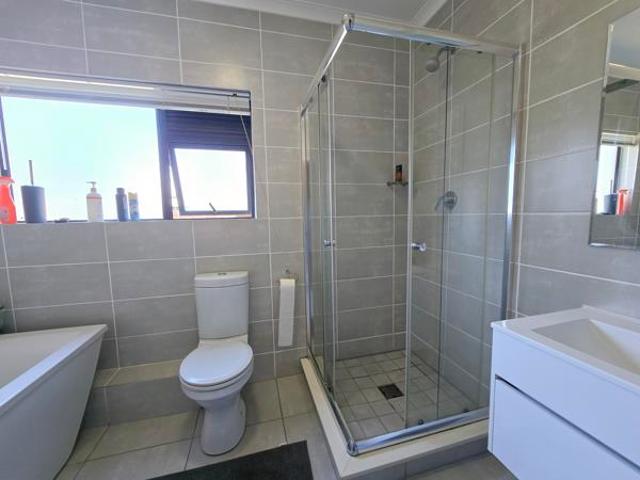 2 Bedroom Apartment in Ballito Central
