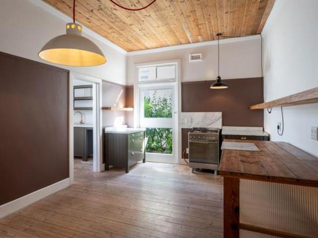 2 Bedroom Apartment in Bantry Bay