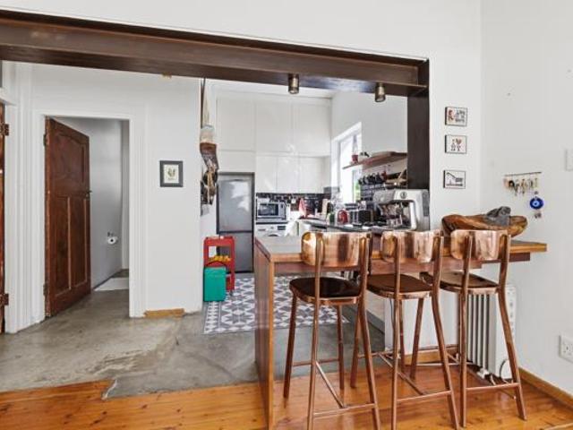 2 Bedroom Apartment in Bantry Bay