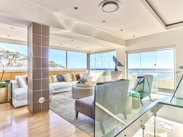 2 Bedroom Apartment in Bantry Bay