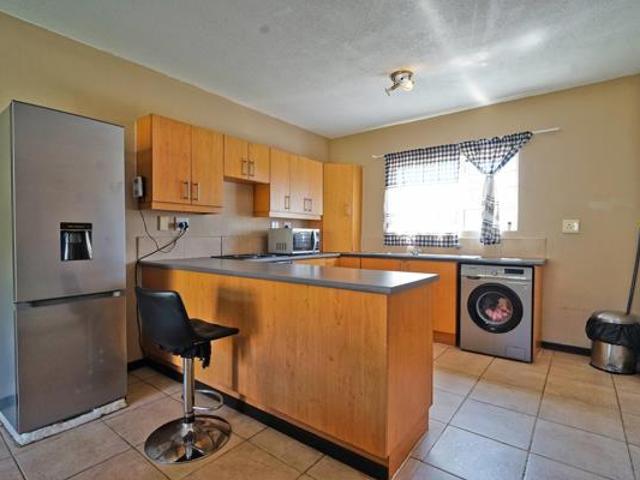 2 Bedroom Apartment in Beacon Bay