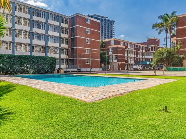 2 Bedroom Apartment in Bedford Gardens