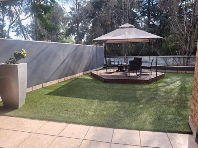 2 Bedroom Apartment in Benmore Gardens