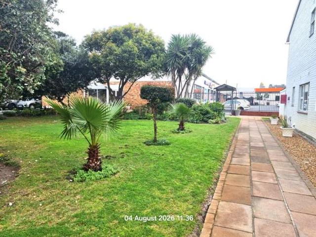 2 Bedroom Apartment in Bergvliet