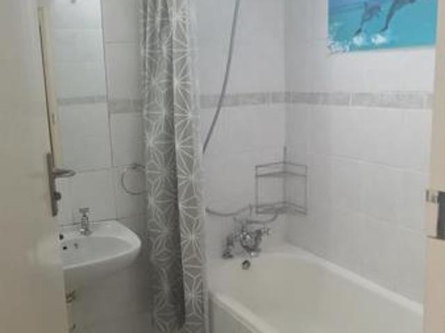 2 Bedroom Apartment in Bergvliet