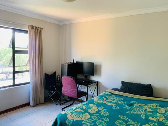 2 Bedroom Apartment in Bloemfontein Central