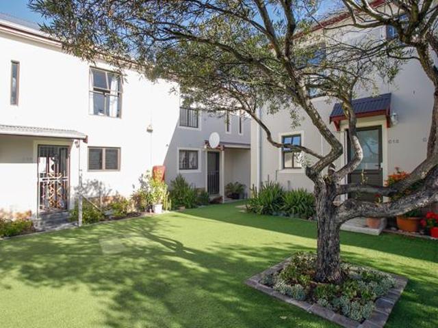 2 Bedroom Apartment in Blouberg Sands