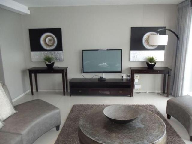 2 Bedroom Apartment in Bloubergstrand