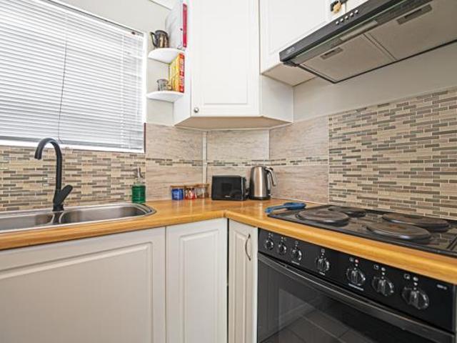 2 Bedroom Apartment in Bloubergstrand