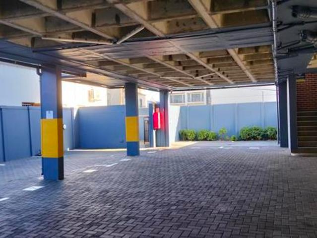 2 Bedroom Apartment in Bloubergstrand