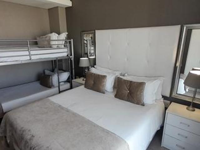 2 Bedroom Apartment in Bloubergstrand