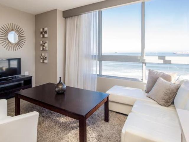 2 Bedroom Apartment in Bloubergstrand