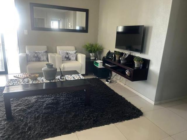 2 Bedroom Apartment in Bloubergrant