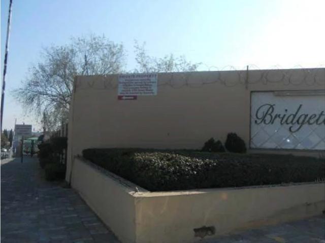 2 Bedroom apartment in Bloubosrand For Sale