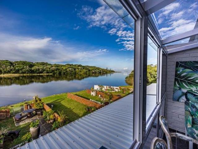 2 Bedroom Apartment in Bonza Bay